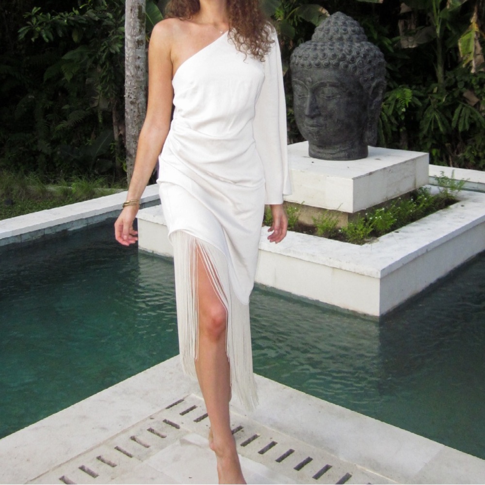 H&M fringe dress // cream tassel dress // one shoulder midi dress